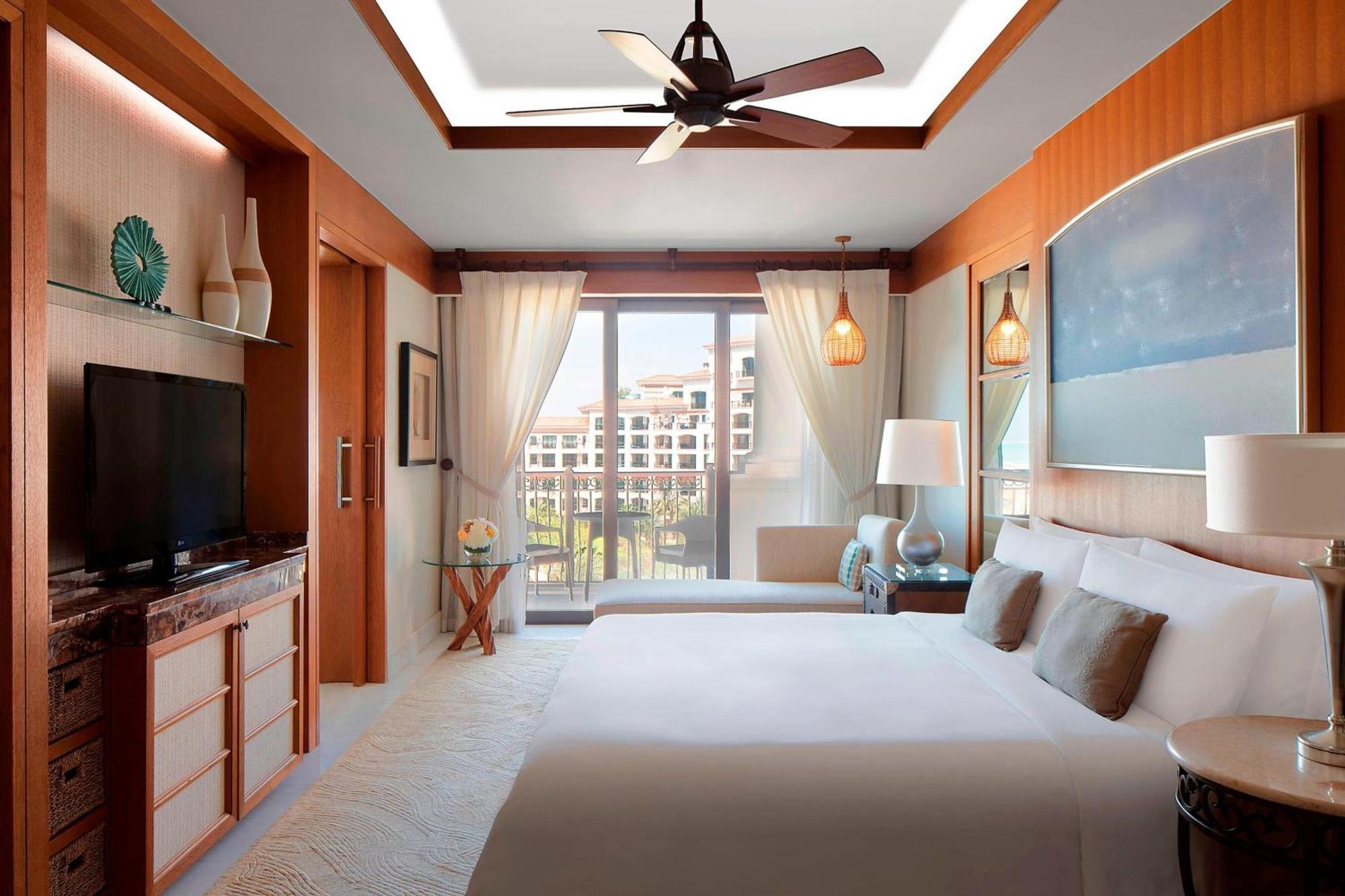 Superior Room Guest room 1 King Sofa bed Balcony,1352671936:JPEG
